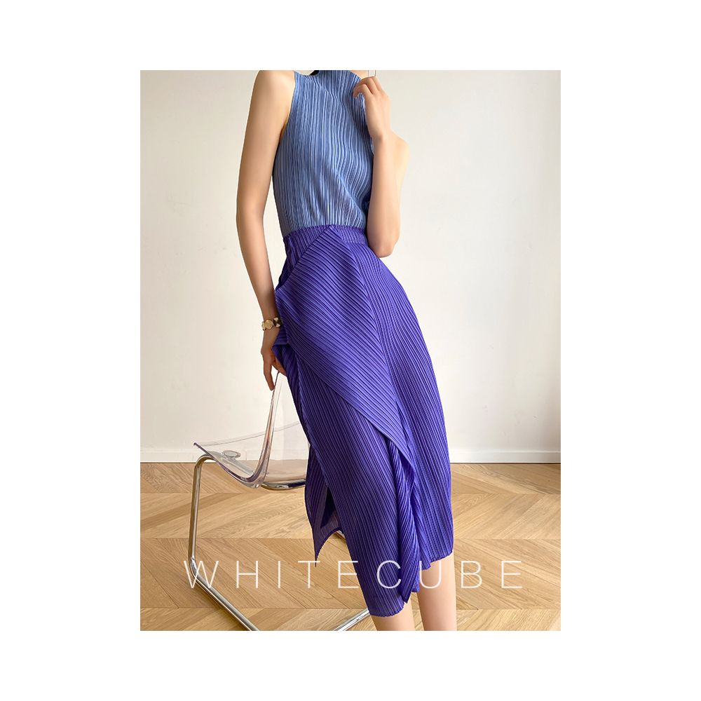 2024 Spring Summer Miyake style pleated black medium to long versatile irregular internet famous pleated A line half body skirt image 5