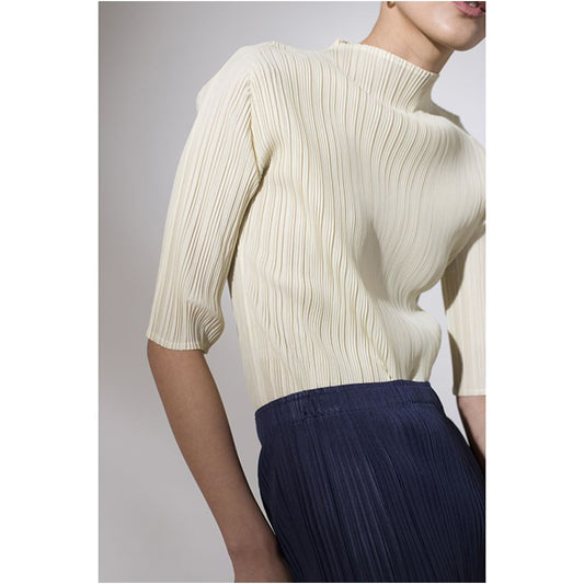 Asaya918  - Whitecube early spring mid sleeve design T shirt with three quarter sleeves and a otaku style top with pleats and short sleeves as a base for women