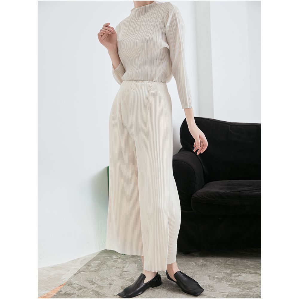 Whitecube2025 spring style three bedroom pleated wide leg pants loose hanging French retro style casual pants for women image 0