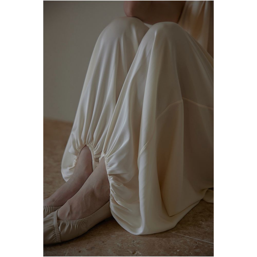 The cool feeling of flowing clouds and water in communal memory Mulberry silk with a drooping sensation loose cuffs and wrinkled lantern pants image 10