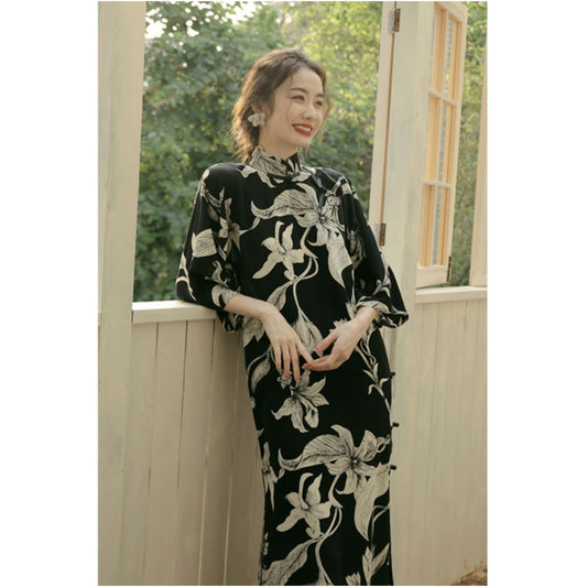 Asaya684 - APOZi lily-painted Chinoiserie print split black modified cheongsam dress