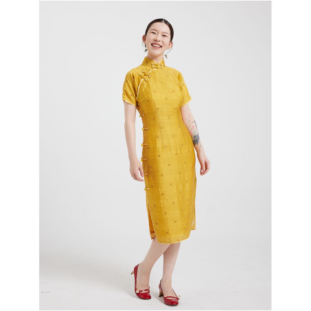 Original creation by Wang Antian Ancient method of Tian silk real collar active buckle handmade high set cheongsam ginger yellow highlighted white image 0