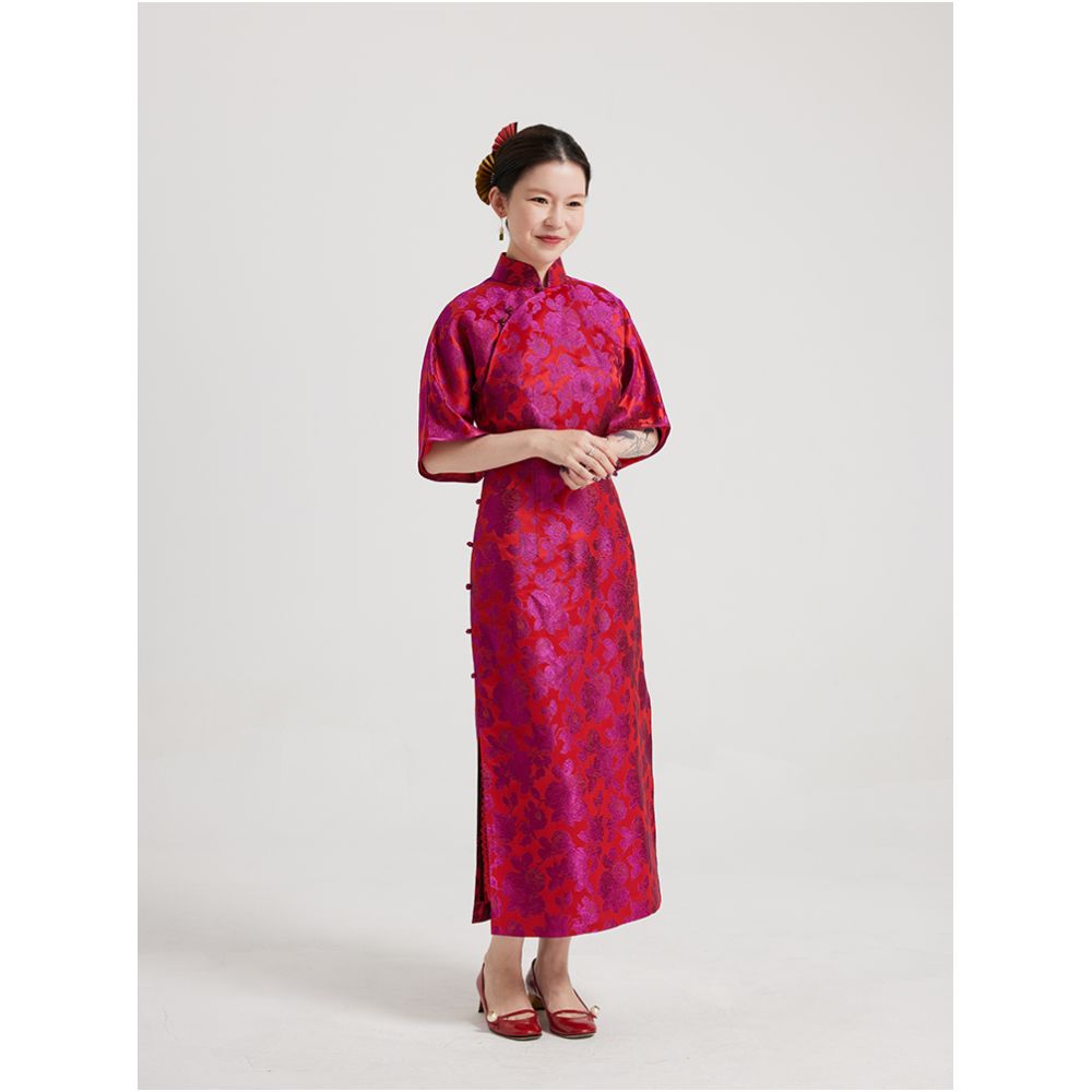 Wang Nitian s original cheongsam Silk jacquard brocade palace pink wedding toast dress with open front and large handmade sleeves image 2