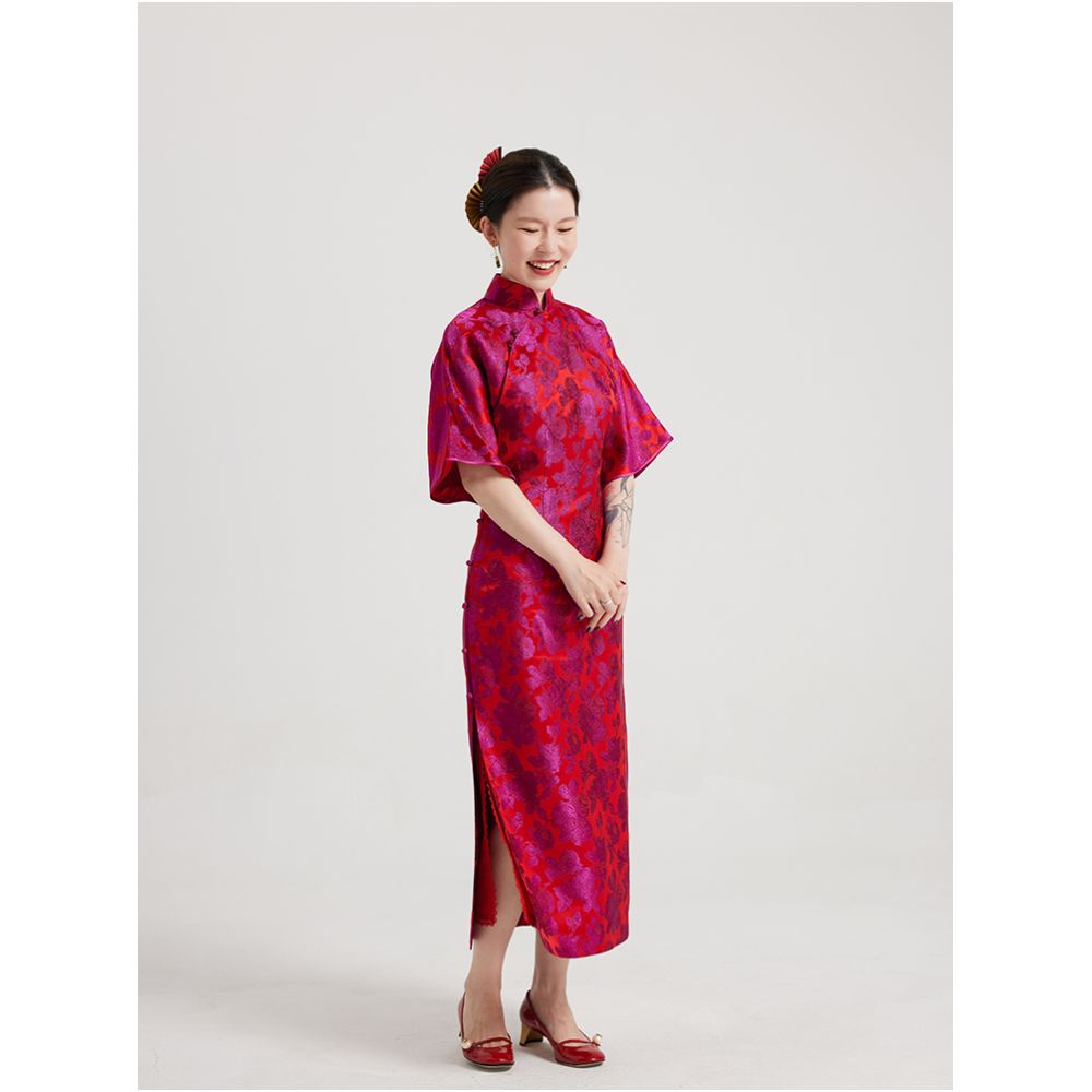 Wang Nitian s original cheongsam Silk jacquard brocade palace pink wedding toast dress with open front and large handmade sleeves image 3