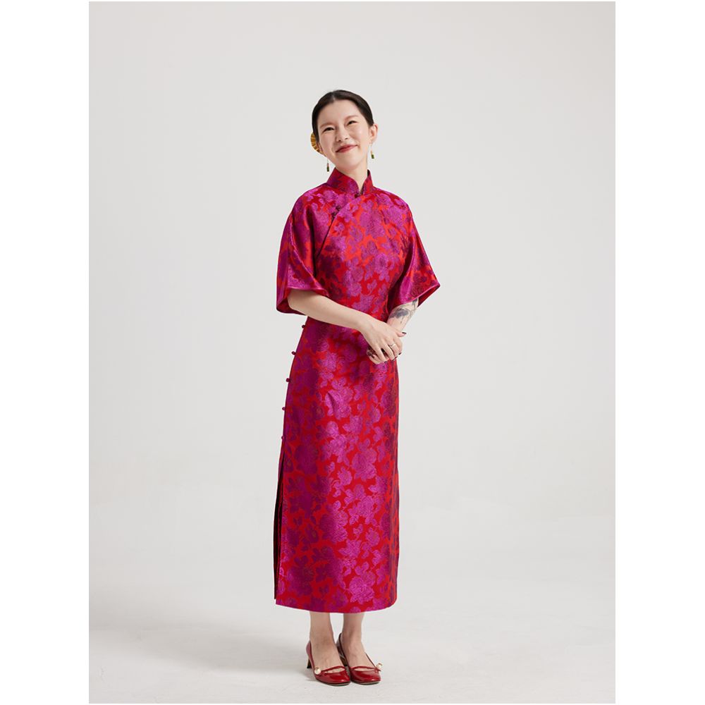 Wang Nitian s original cheongsam Silk jacquard brocade palace pink wedding toast dress with open front and large handmade sleeves image 4
