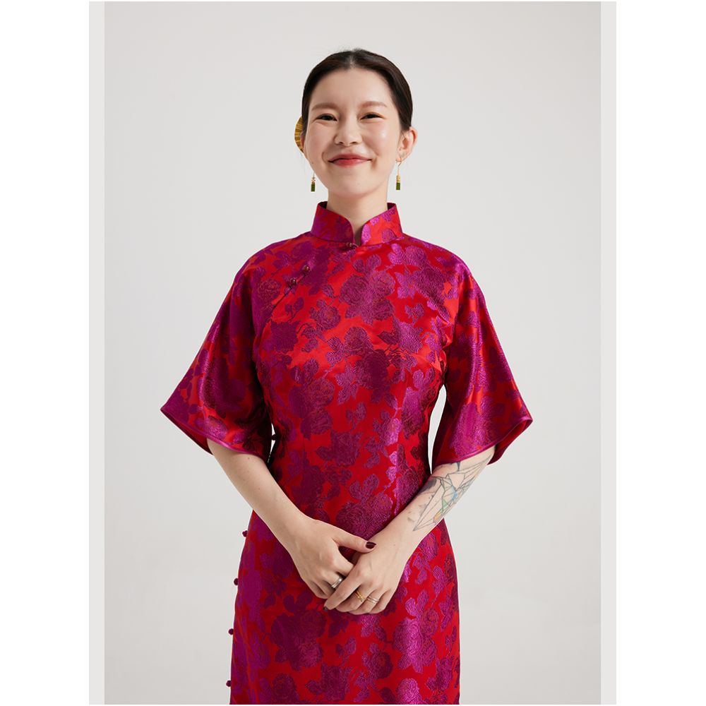 Wang Nitian s original cheongsam Silk jacquard brocade palace pink wedding toast dress with open front and large handmade sleeves image 5