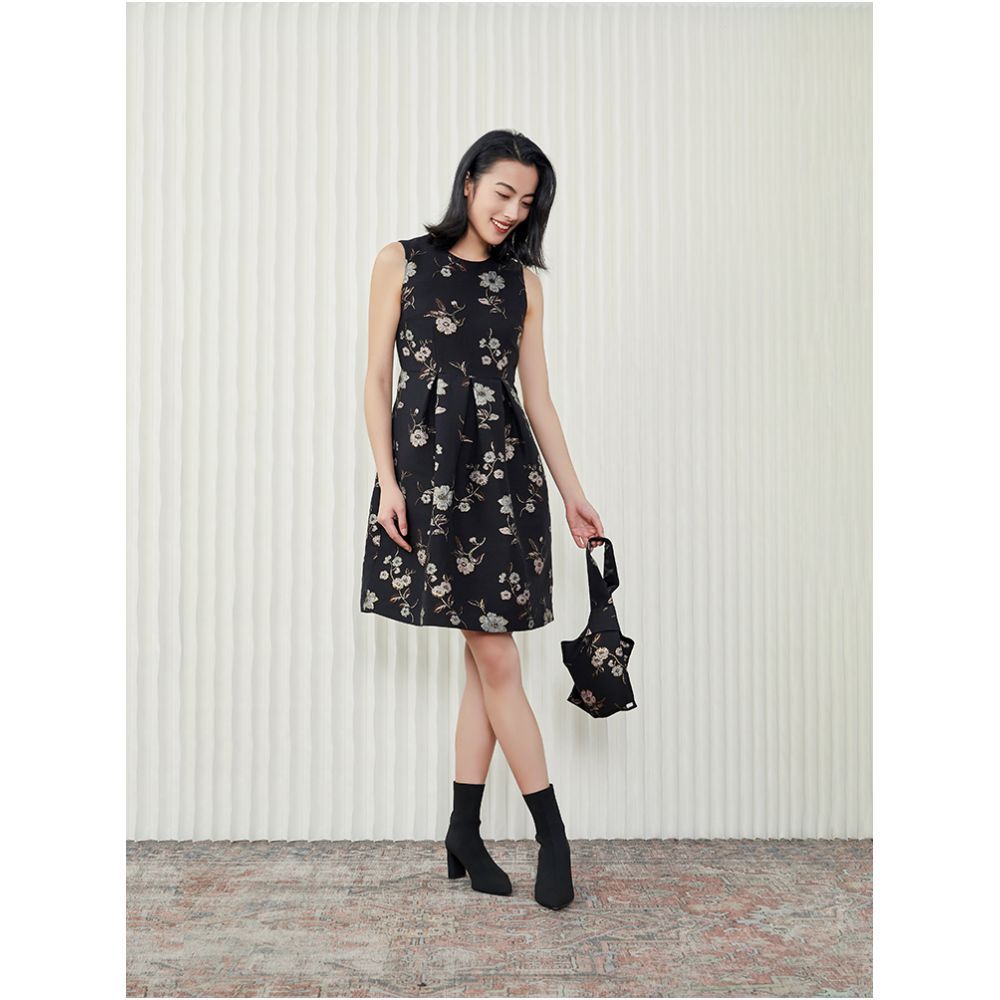 French Gold Thread Flower and Bird Bag Limited Edition Embroidered Asymmetric Wrist Bag Dumpling Bag Female Langjin Langjin image 3