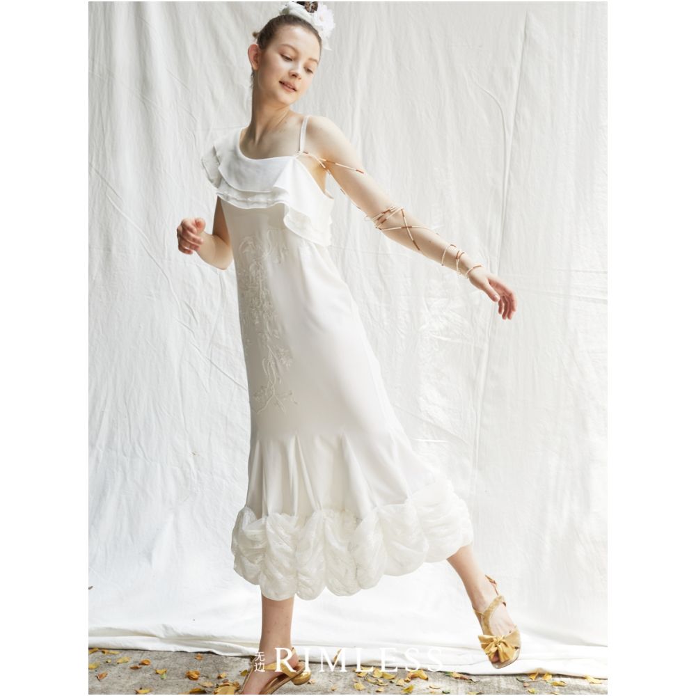RIMLESS Borderless Original Positioning Ribbon Embroidery Slant Shoulder Lotus Leaf Edge Dress Long White Light Dress image 4