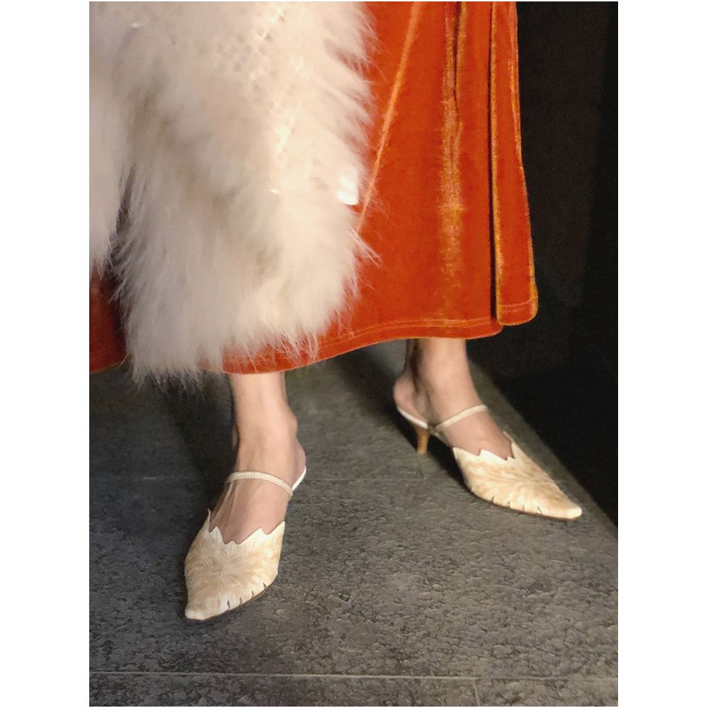 Tinker Muller shoes with toe caps French style niche ins retro pointed thin heels semi slippers women s summer sandals women s shoes image 0