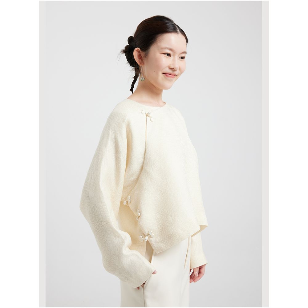 Asaya0412 - Wang Antian s original long sleeved handmade floral button real collar milk white jacquard silk wool Chinese style top for autumn and winter short jacket