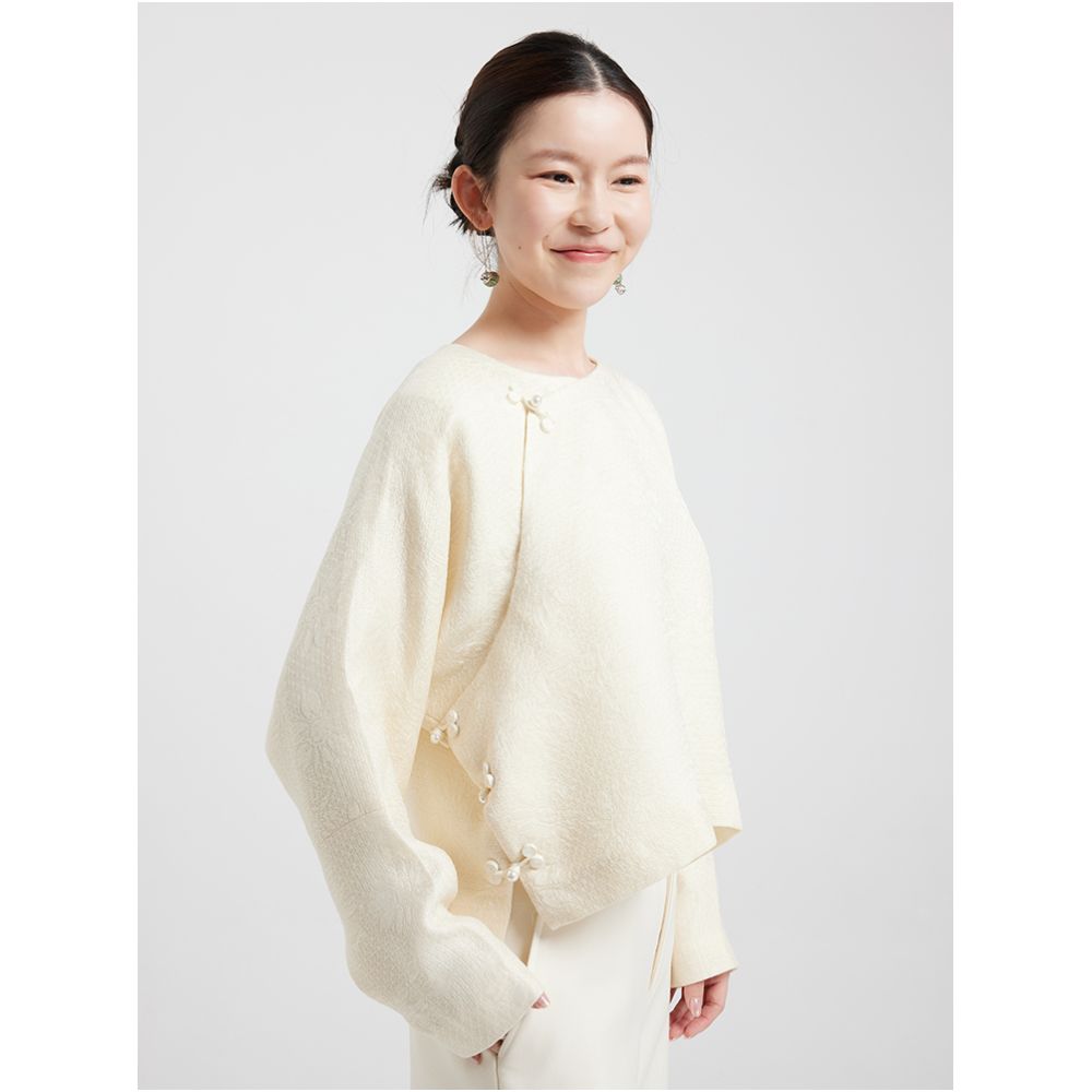 Wang Antian s original long sleeved handmade floral button real collar milk white jacquard silk wool Chinese style top for autumn and winter short jacket image 2