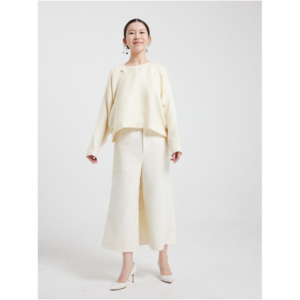 Wang Antian s original long sleeved handmade floral button real collar milk white jacquard silk wool Chinese style top for autumn and winter short jacket image 4