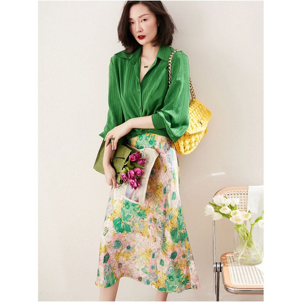 Guandong spot oil painting style colorful flowers three dimensional oblique cut acetic acid elastic waist fish tail half skirt foggy image 0