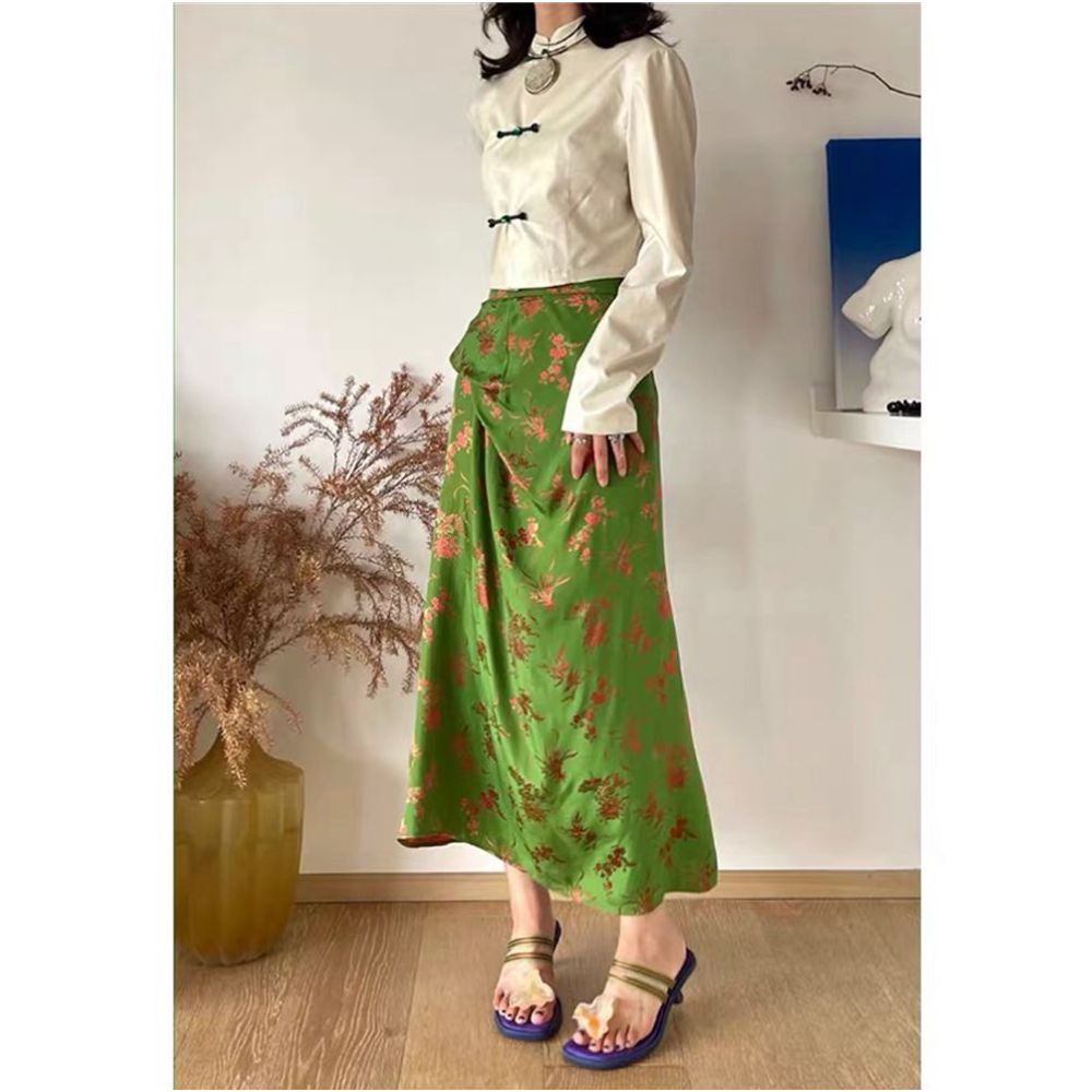 Improved cheongsam button down shirt dress for women in early autumn 2025 new Chinese style design niche skirt for autumn and winter image 4