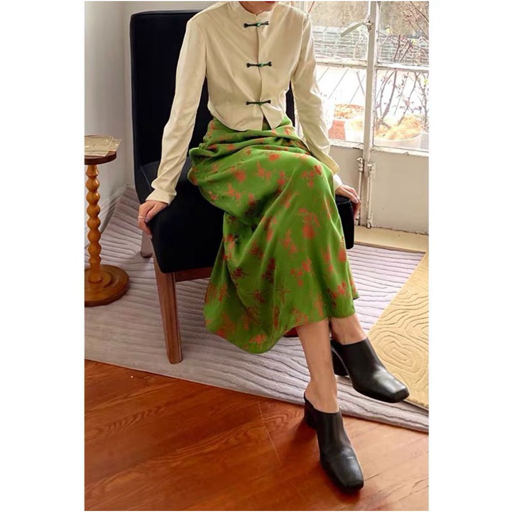 Improved cheongsam button down shirt dress for women in early autumn 2025 new Chinese style design niche skirt for autumn and winter image 5