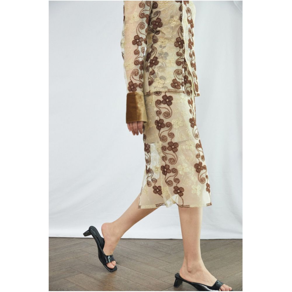 SALE6 Fold Blue Dot Original Design Embossed 3D Embroidered Gold Velvet Heavy duty Shirt Half Skirt Set image 2