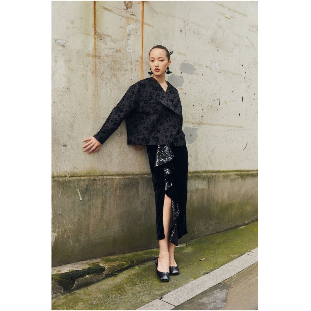 PaleBlueDot original designer retro black raised print plush cocoon shaped niche short jacket autumn image 5