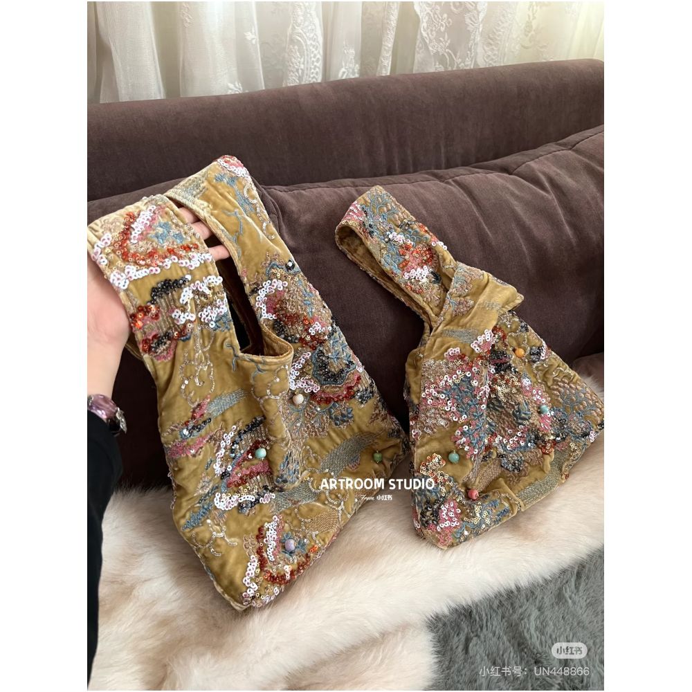 Original new Chinese style noble handmade silk velvet heavy embroidery handbag wrist bag image 5