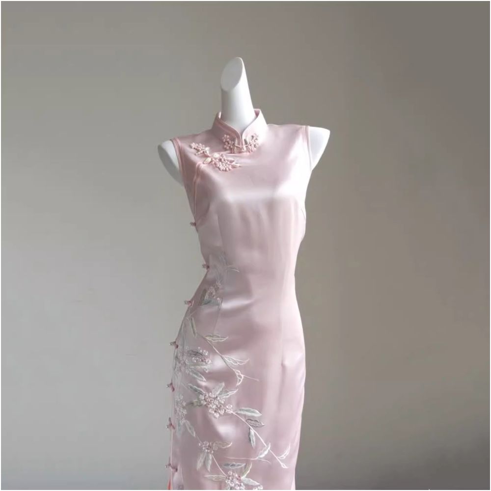 ASAYA4961 – Blush Petal Silk Qipao 🌸✨
