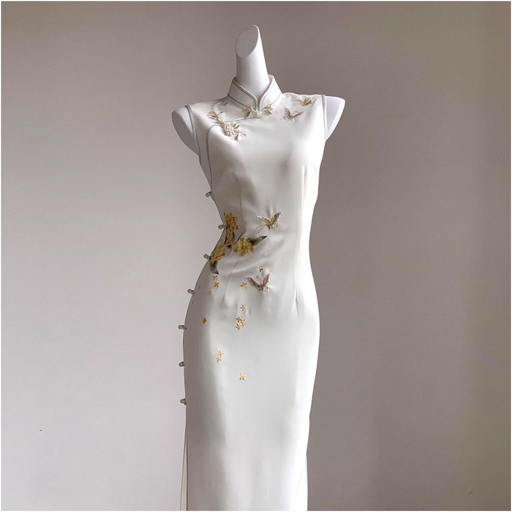 New Chinese cheongsam high end atmosphere upscale toast dress engagement dress national style white heavy embroidery dress image 1