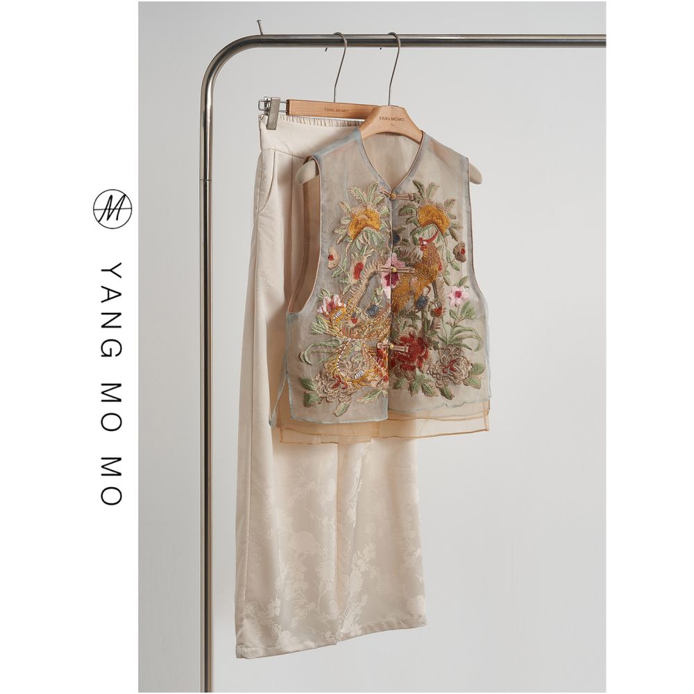 New Chinese style heavy embroidery round collar button thin waistcoat vest wide leg pants suit 2025 summer new women s clothing image 0