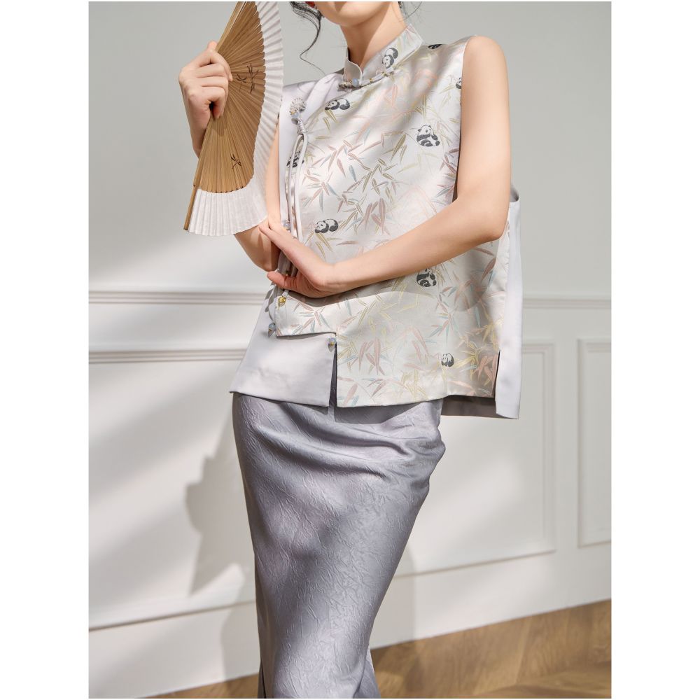 Plum Jan Vest Women s 2025 Summer New Style New National Style New Chinese Embroidery Button Top High end Feeling image 5