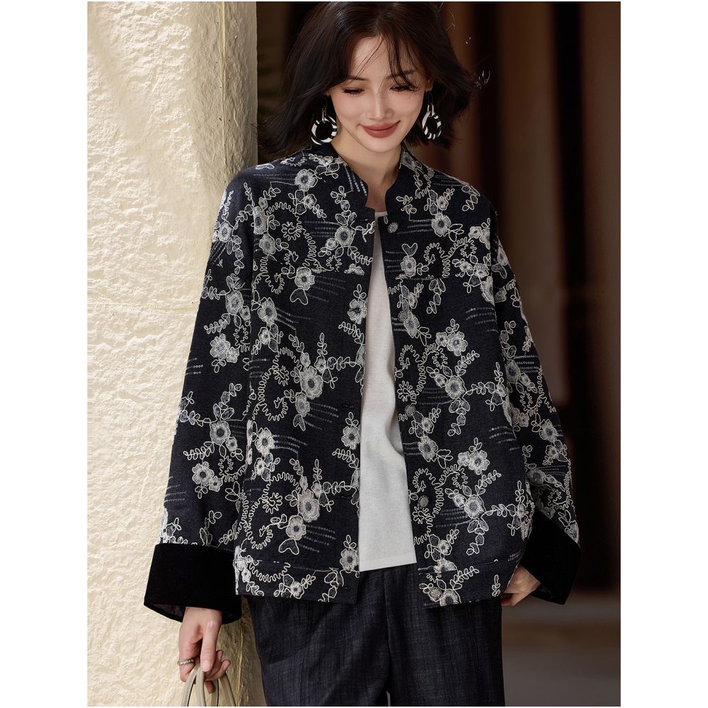 Su Mu Yang Qi Pearl Embroidered Cowboy Coat for Women Autumn New Loose Top 2025 European Large Women s Clothing image 7