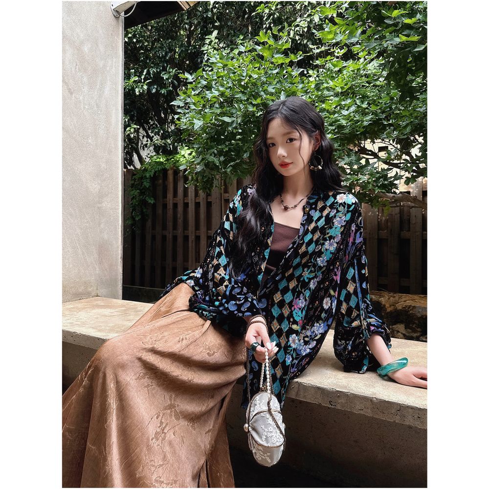 Yang Mi Mid Autumn Festival Same Style Three Lucky Black Flower Window Shadow New Chinese National Velvet Rotten Flower Shirt Women s Coat image 26