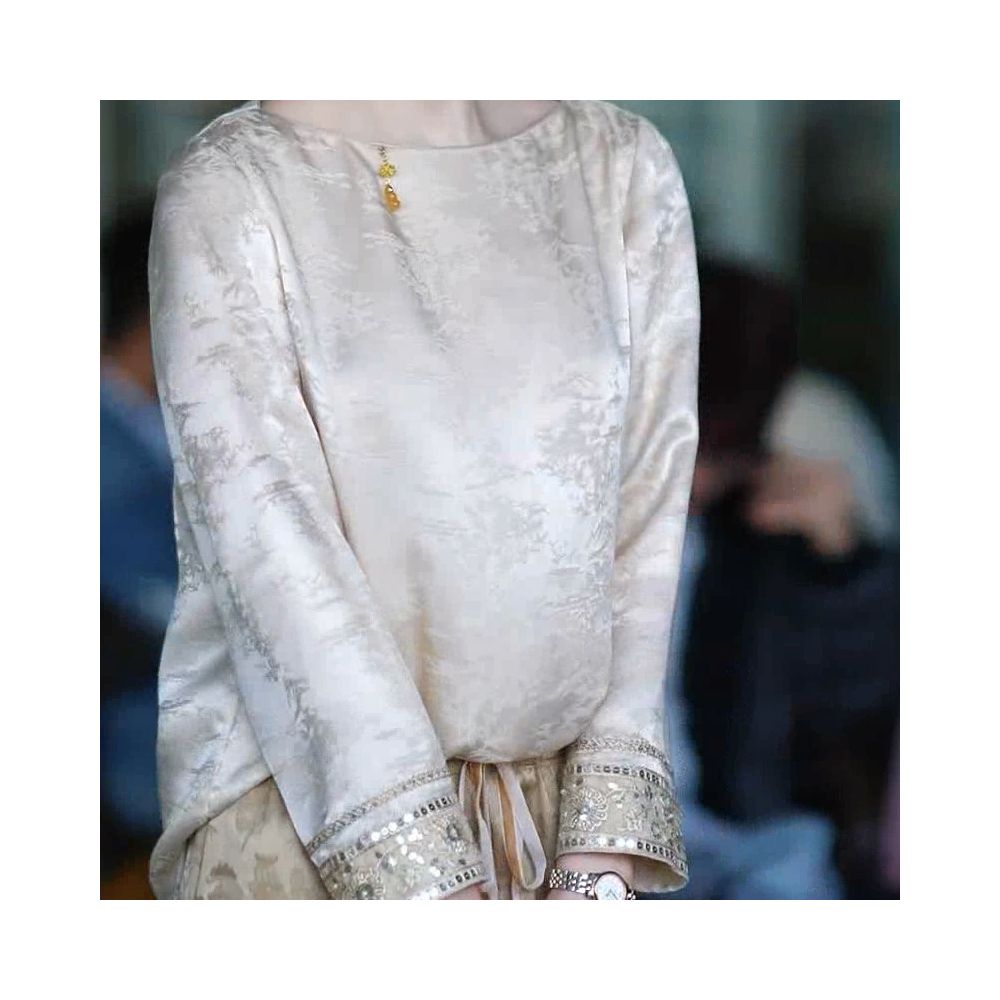 New Chinese style improved cheongsam embroidered long sleeved top for spring 2025 image 3