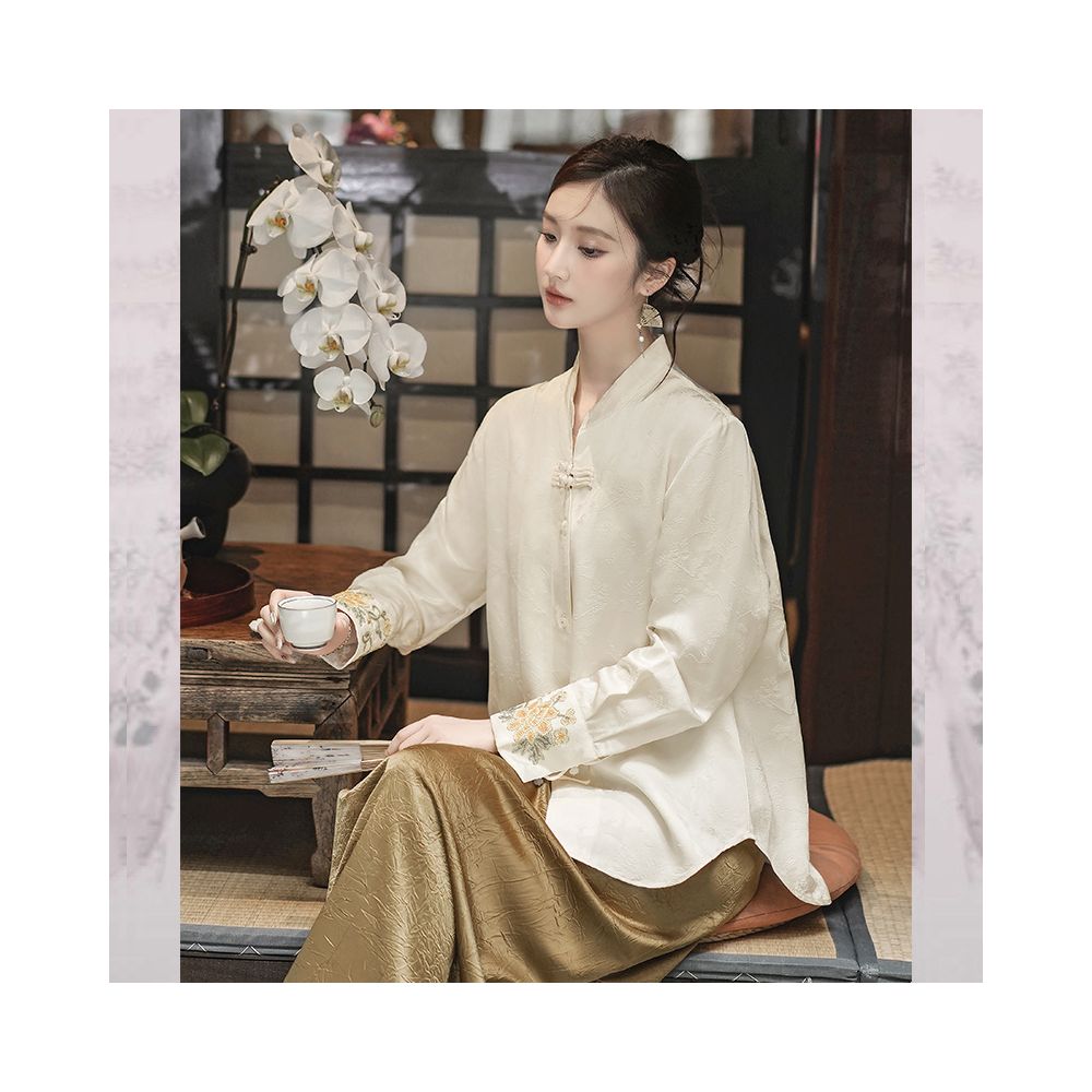 Lu Wen s new Chinese style Chinese style shirt for women in autumn 2025 with a high end feel and a plate buckle jacquard embroidery top for women image 6