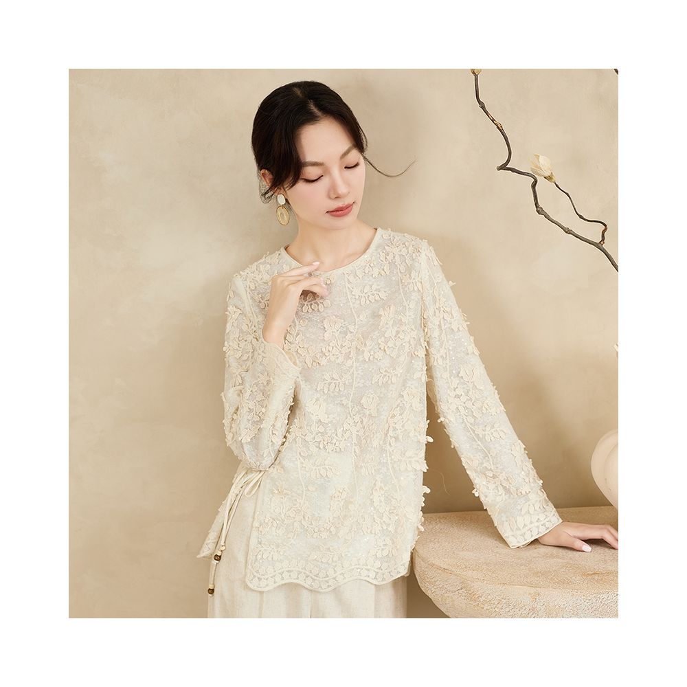 ASAYA5171 – Whisper Lace Embroidered Blouse 🌿🤍