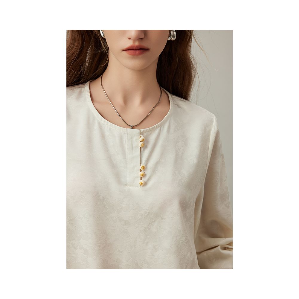 DFVC new Chinese style long sleeved shirt for women in autumn 2025 embroidered cuffs jacquard shirt as the base layer image 5