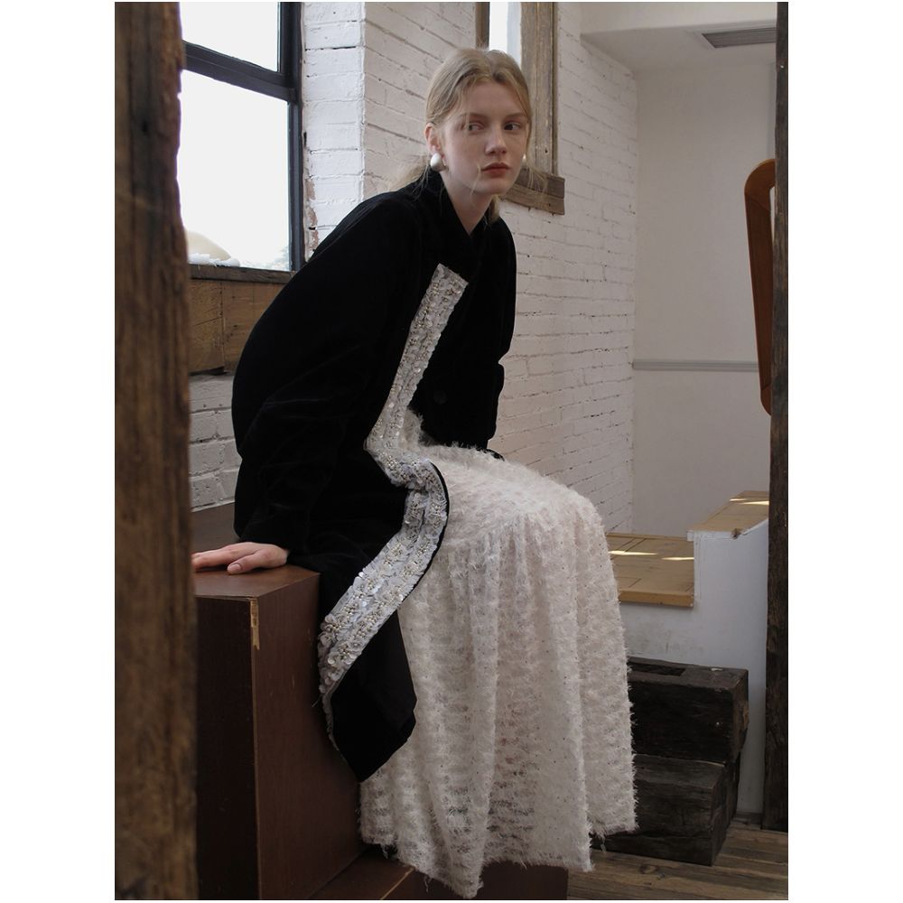 ASAYA5189 – Velvet Reverie Embellished Coat 🌙🖤