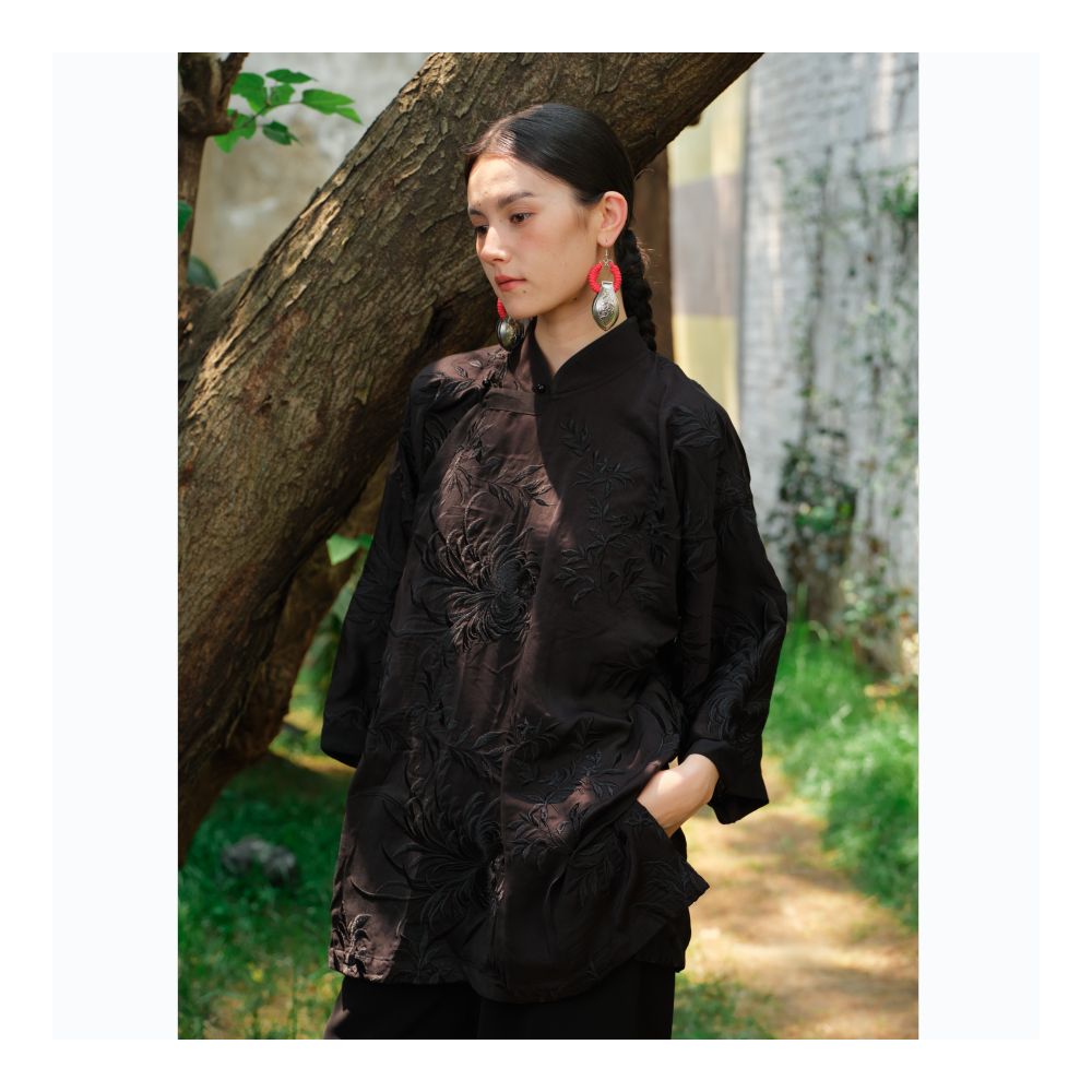 TAORAN Black Heavy Industry Embroidered Tang style Women s Young Style New Chinese Tea Clothes with Buckle Top Buddhist Zen Women s Clothing image 7