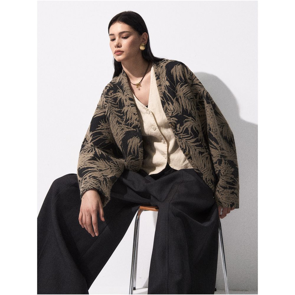 Luobian Fuguang Jinse Original Designer Retro Jacquard Jacket Loose Bat Sleeve Top for Women image 4