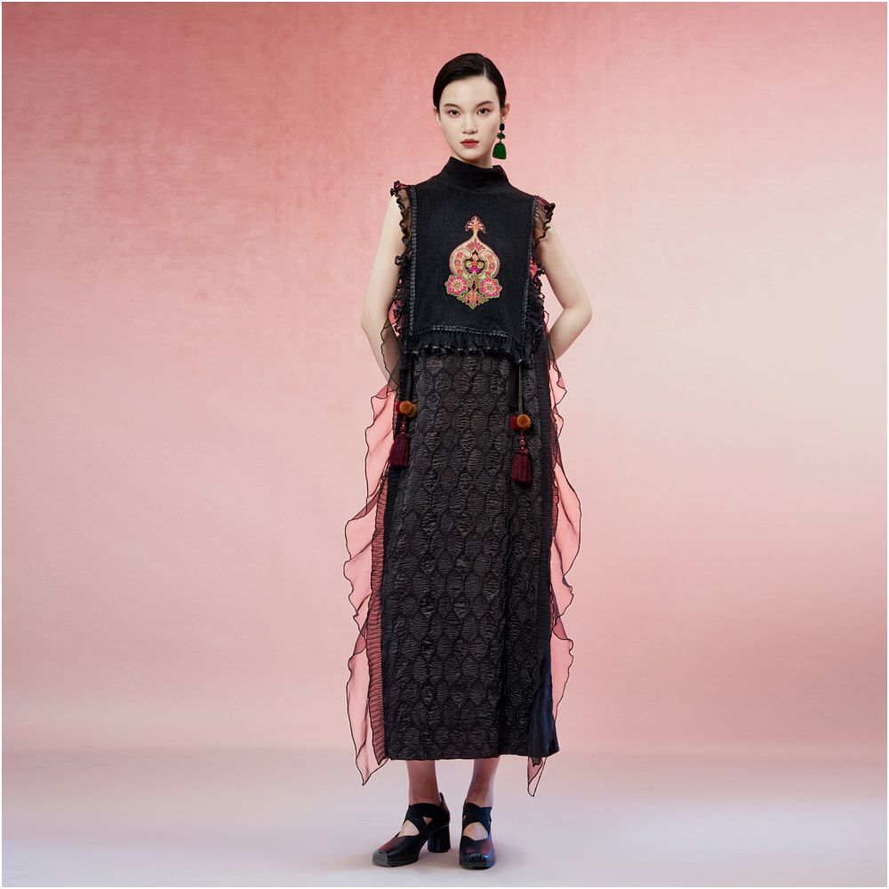 ASAYA5240 – Imperial Tassel Embroidered Vest ✨🖤