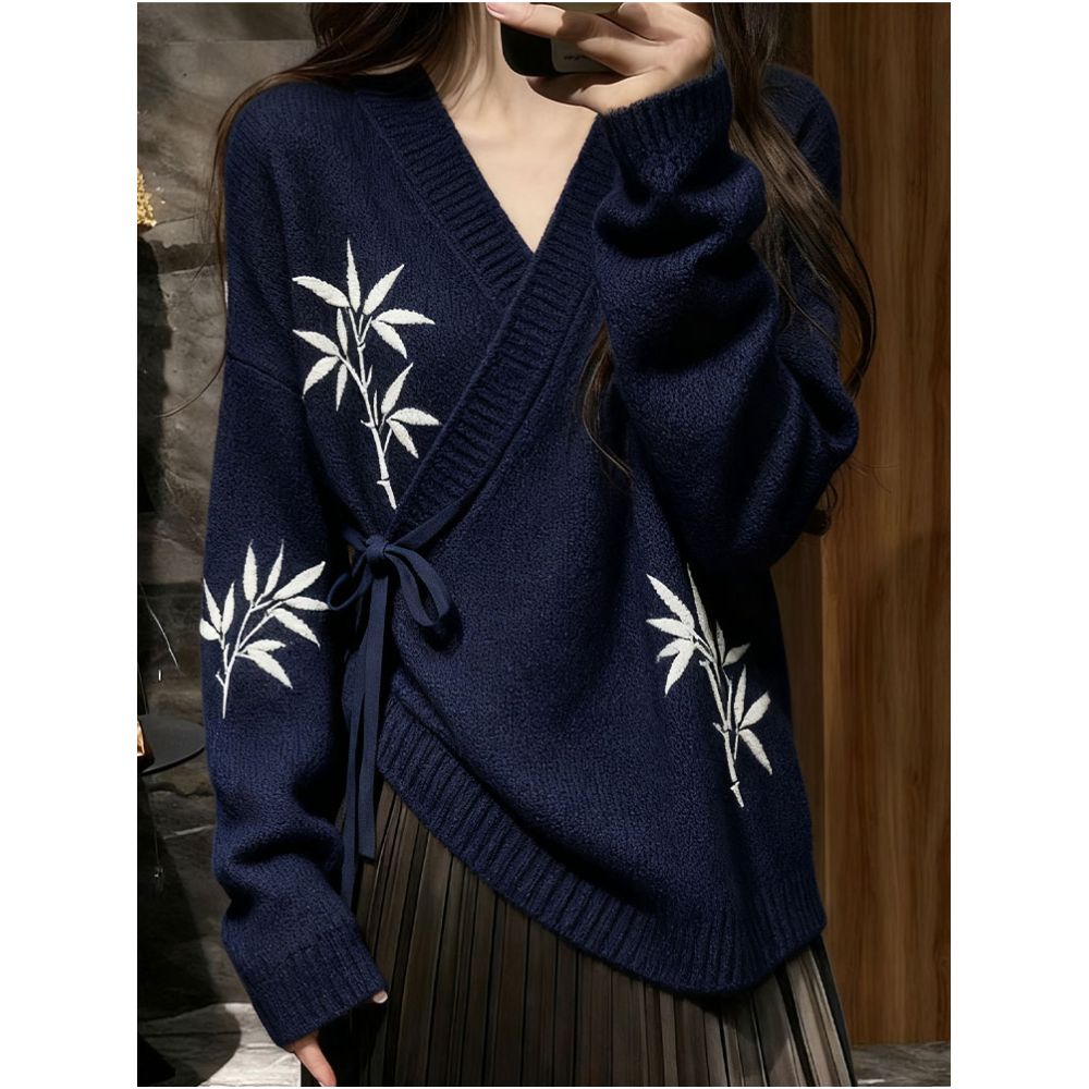 New Chinese style women s clothing with Chinese style sweaters exudes a luxurious and stylish vibe The loose knit top is perfect for women s 2025 autumn collection image 8