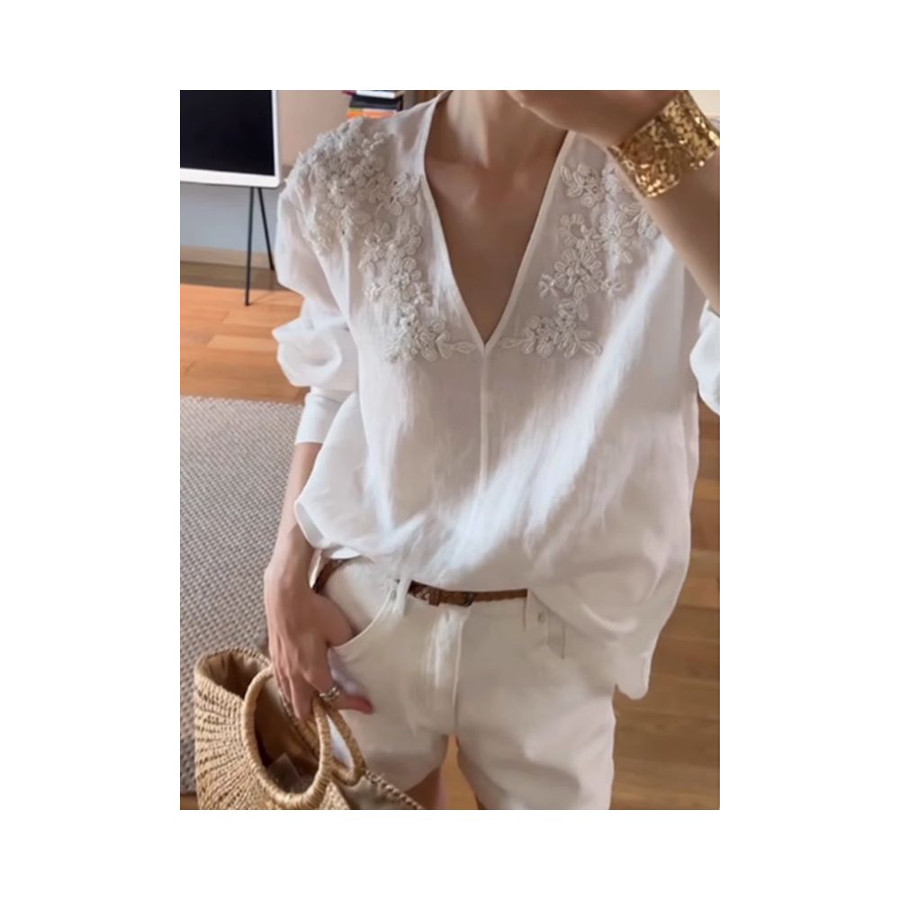 ASAYA5283 – Fleur Luxe Embroidered V-Neck Blouse ✨🤍