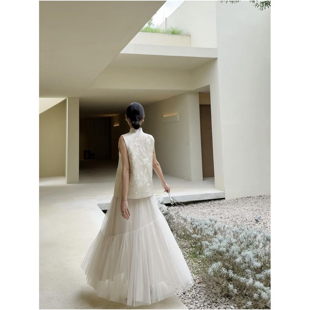 2025 Spring Summer New Product New Chinese style Nail Bead Embroidery Chinese Style Vest Coat Fairy Air Mesh Half Skirt Set image 3