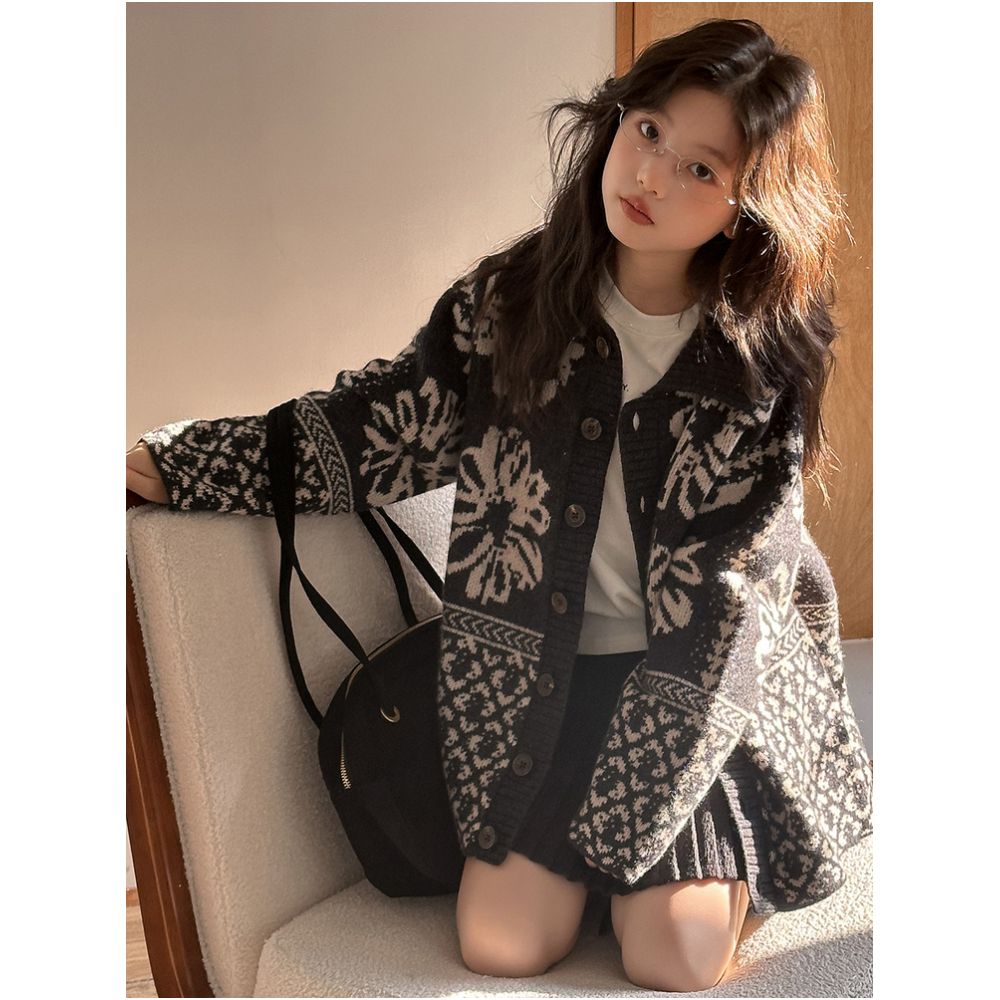 Girls Knitted Cardigan 2025 Autumn New Style Western Top Autumn Winter Big Children s Autumn Dress Jacquard Sweater Children s Coat image 0