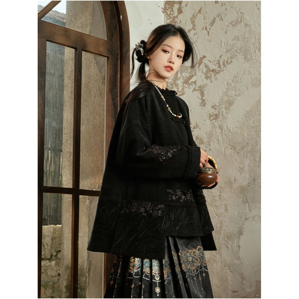 Thirteen Little Bean Sprouts Dark Blue Winter New Chinese Style Button Black Embroidered National Style Round Neck Coat for Women Autumn and Winter image 3