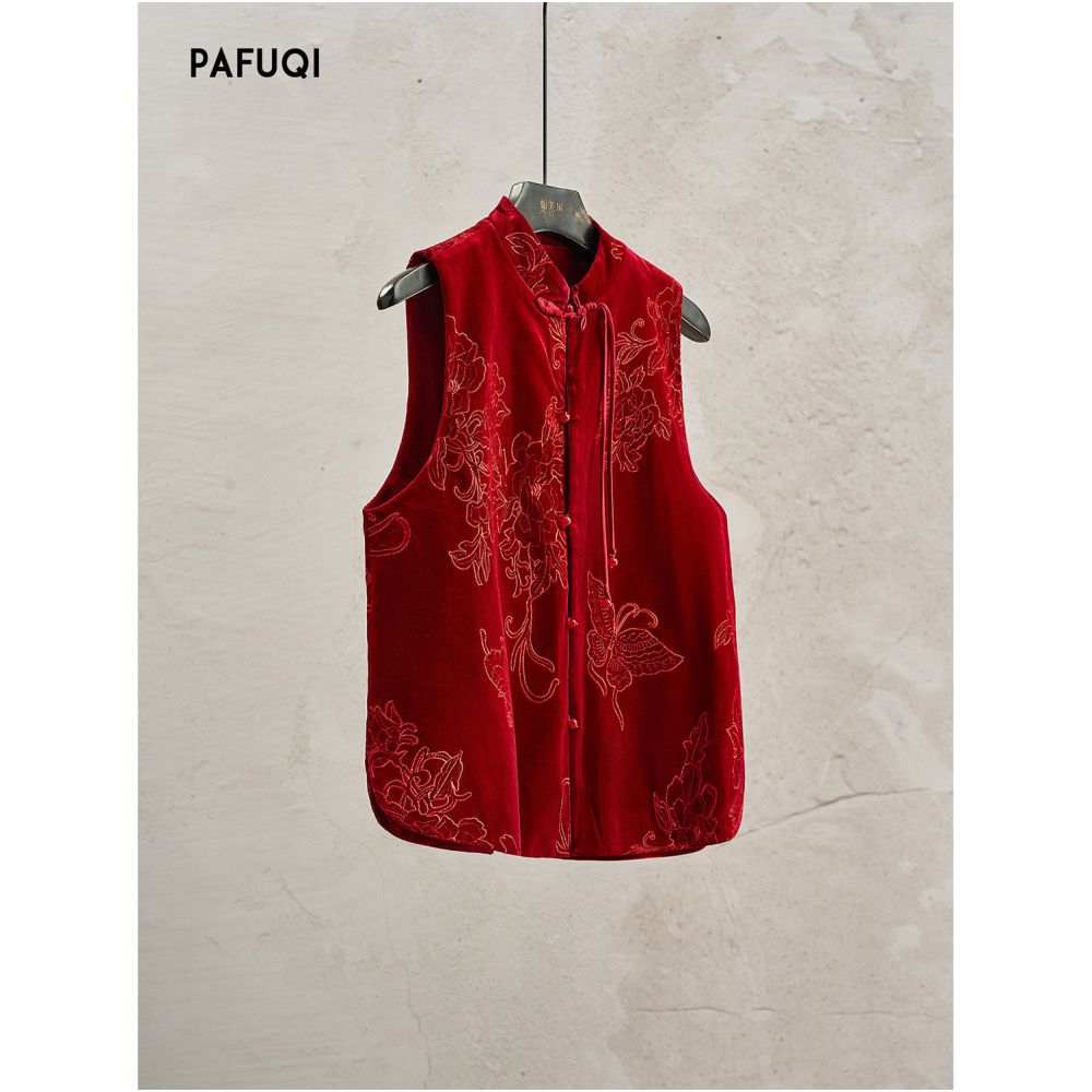 New Chinese style light Chinese style red suit women s autumn and winter retro velvet jacquard vest skirt 2025 New Year s battle robe image 3