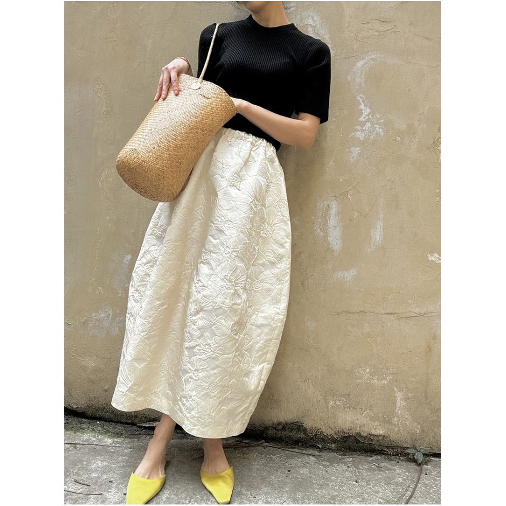 BLUE Ydu s original homemade Chinese style three dimensional concave convex flower relief jacquard flower bud half skirt cocoon shaped long skirt image 0