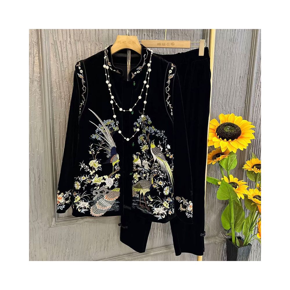 Fat mm China Chic Style 2024 Autumn Embroidery Velvet Large Women s Retro Panbuckle Vest Pants Three Piece Set image 4