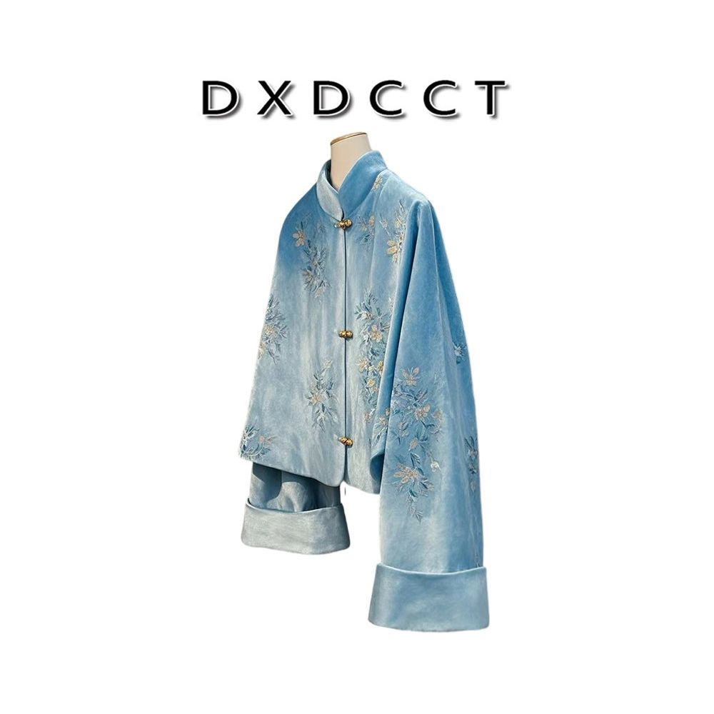 Spot new Chinese style and Western style embroidered velvet jacket for women in autumn 2025 new buckle Tang style top image 3