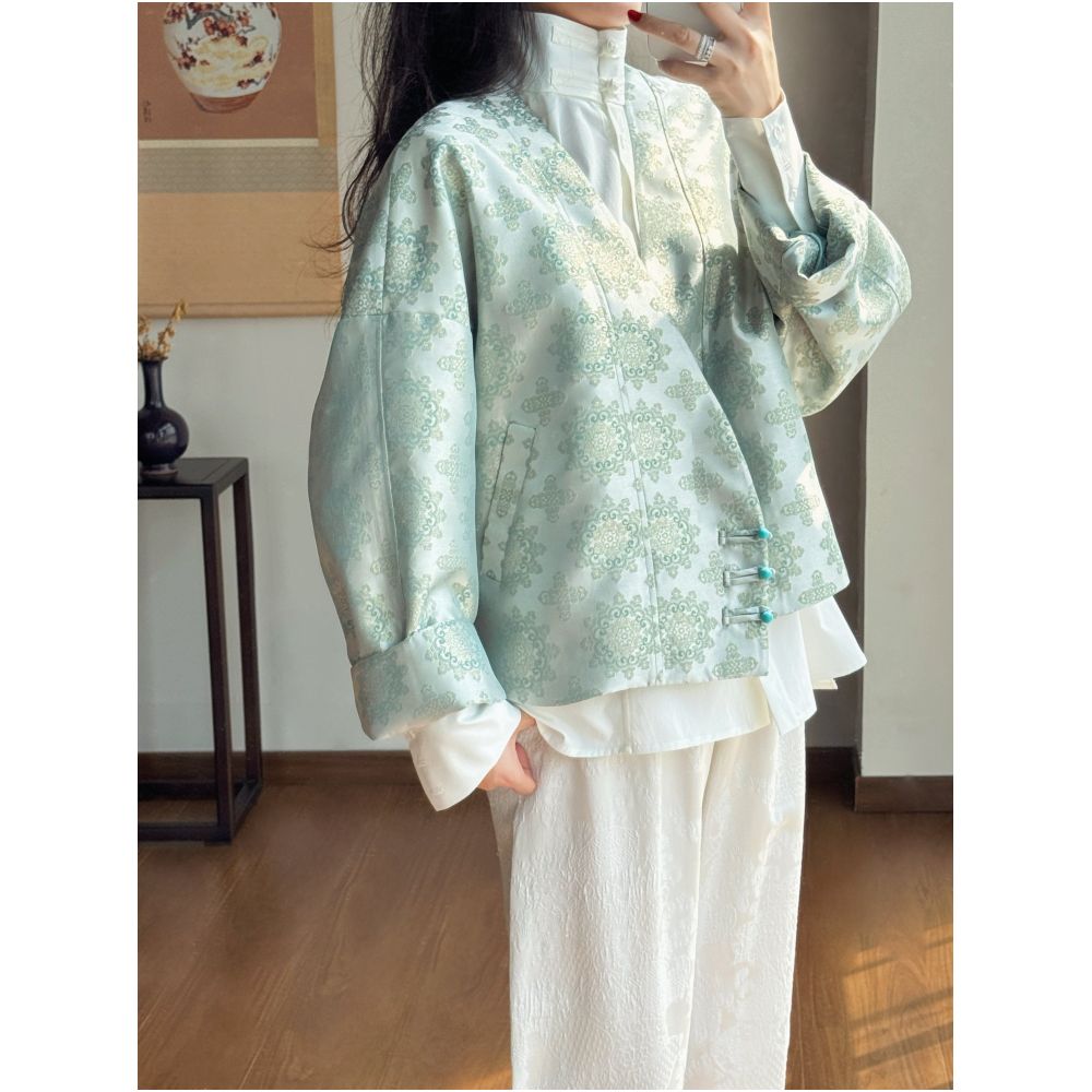 2025 autumn and winter new Chinese style improved jacket for women with a high end temperament loose long sleeved top image 1