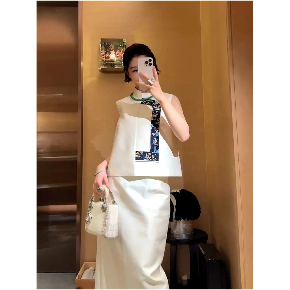 New Chinese style retro light luxury silk vest women s spring new style high end and super beautiful white top image 2