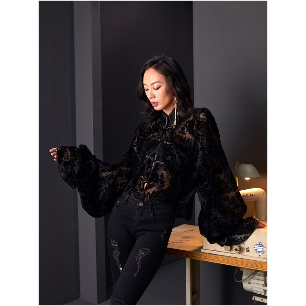 Jiro 2024 original homemade women s clothing niche heart machine design jacquard velvet dark buckle princess sleeve long shirt image 0