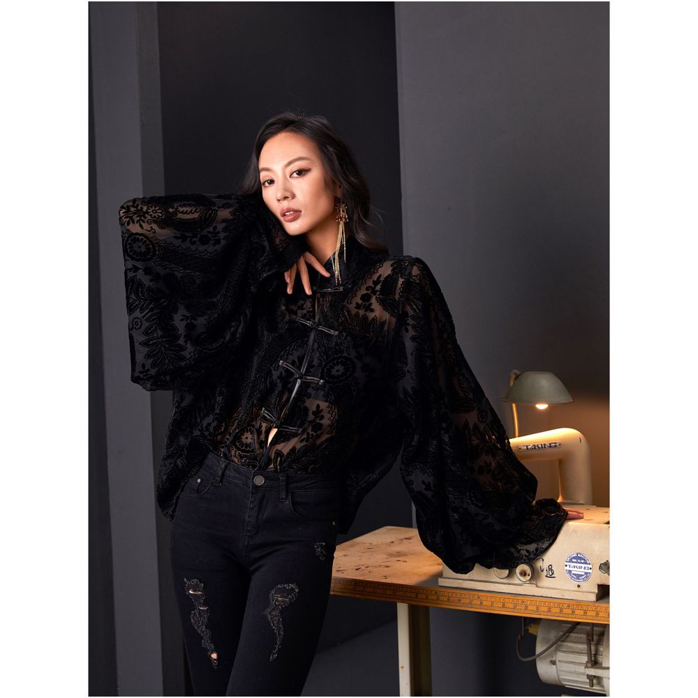Jiro 2024 original homemade women s clothing niche heart machine design jacquard velvet dark buckle princess sleeve long shirt image 1
