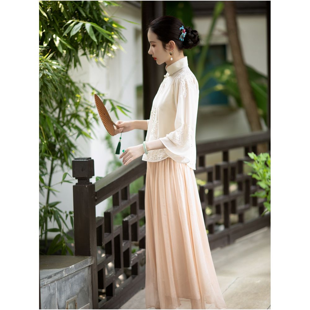 Chrysanthemum Hidden in the Breeze One City Wind Plush Summer style Chinese chiffon embroidered top Republic of China style small shirt young style daily wear image 1